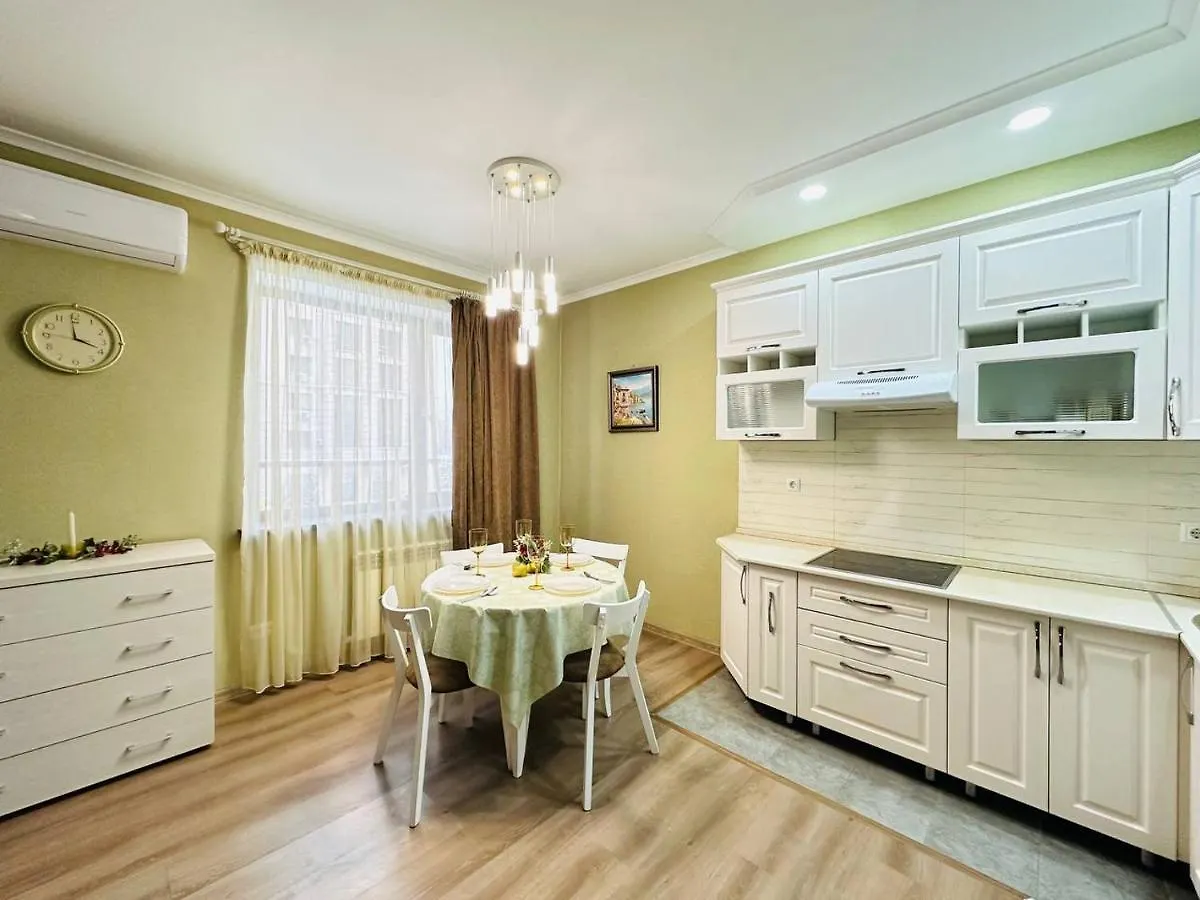 Apartamento Central Park In The City Center Almatý